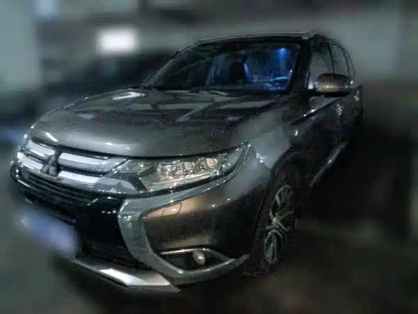 Mitsubishi Outlander 2016