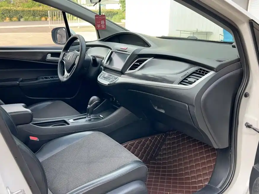 Honda Jade 2015 — фото 4