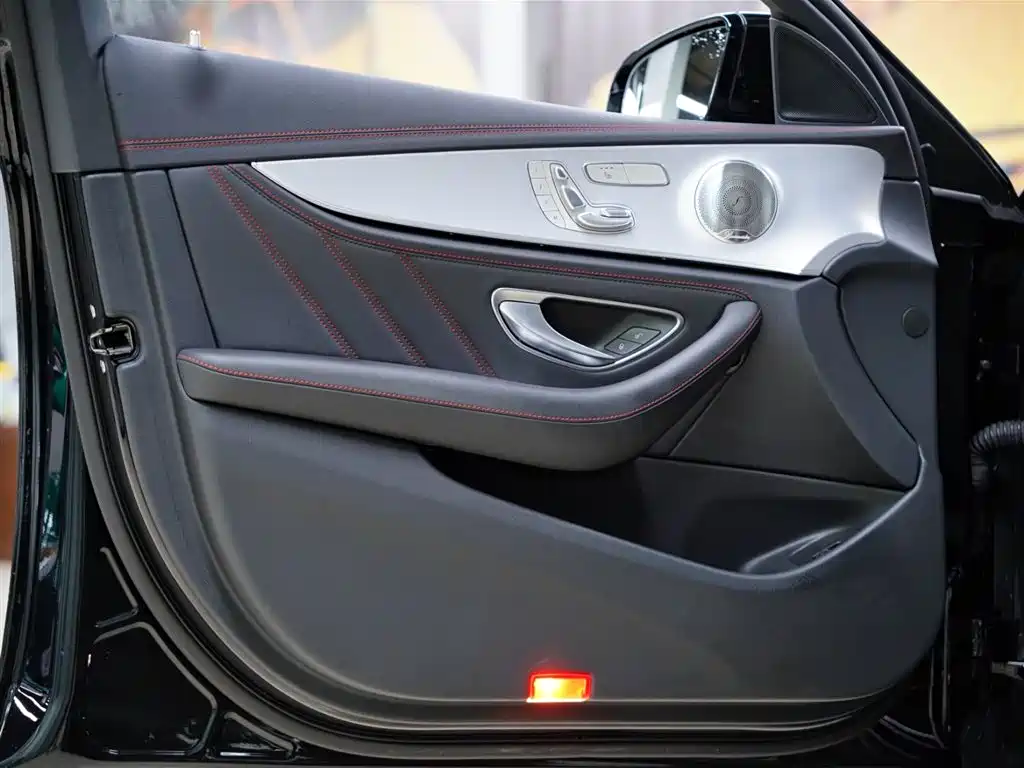 Mercedes-Benz E-Class AMG 2023 — фото 31