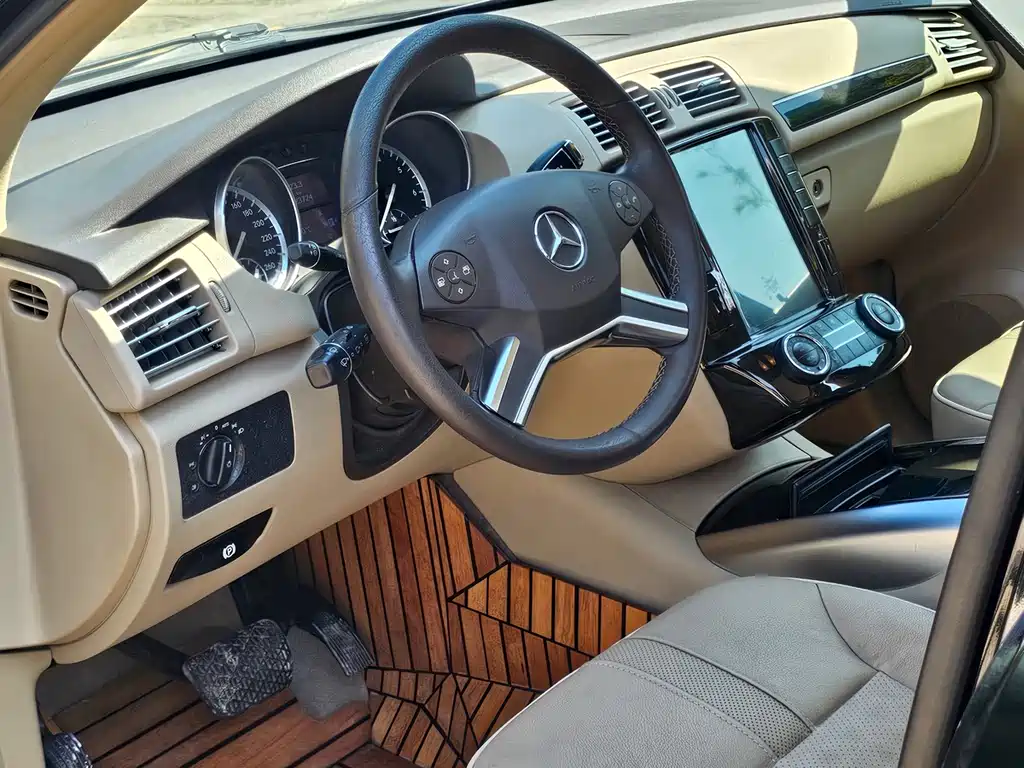 Mercedes-Benz R-Class 2015 — фото 5