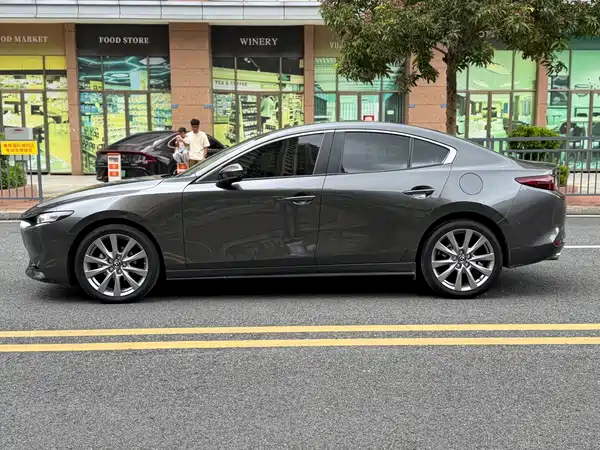 Mazda 3 Axela 2020