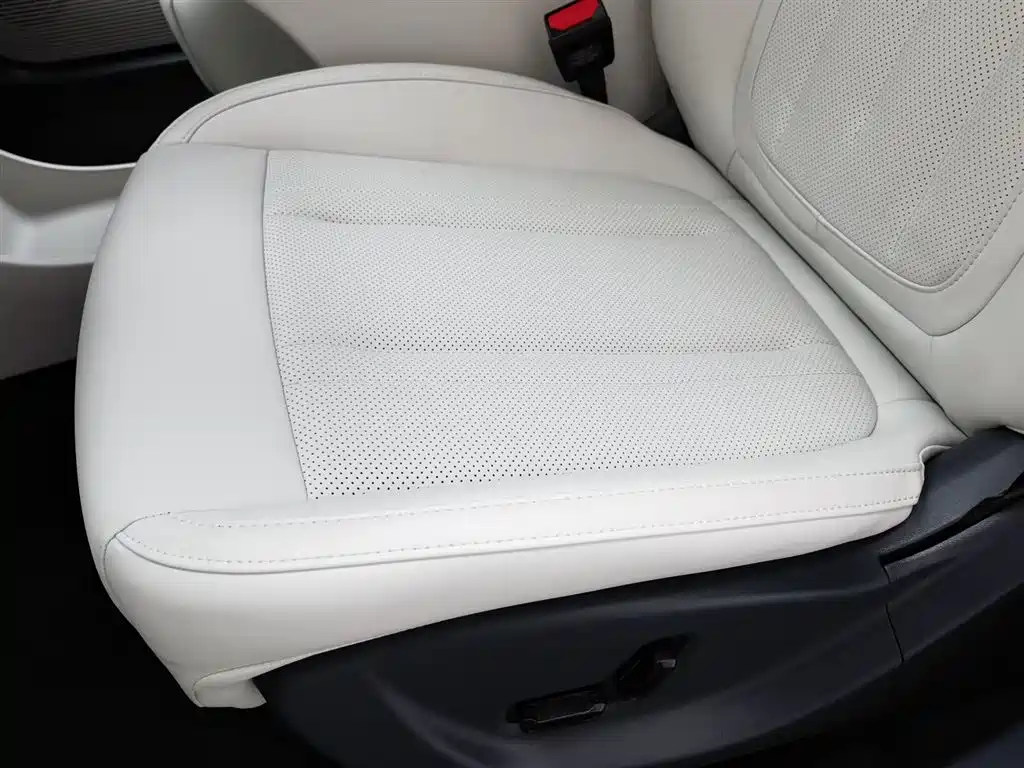 Geely Galaxy Starwish 2025 — фото 20