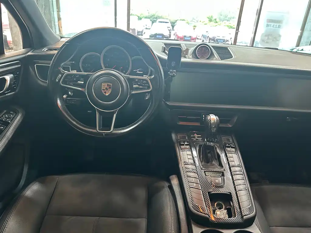 Porsche Macan 2016 — фото 10