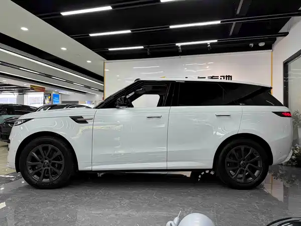 Land Rover Range Rover Sport 2024