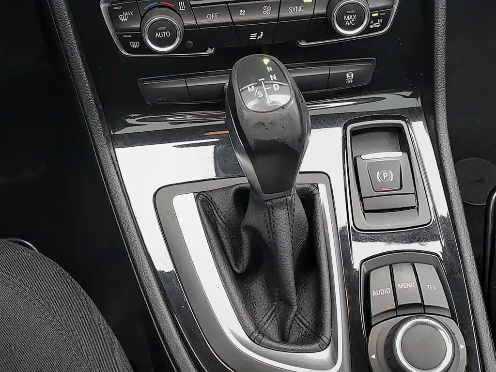 BMW 2 Series Active Tourer 2015 — фото 13