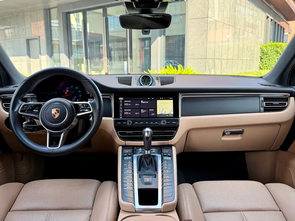 Porsche Macan 2020 — фото 14