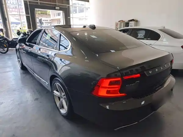 Volvo S90 2018