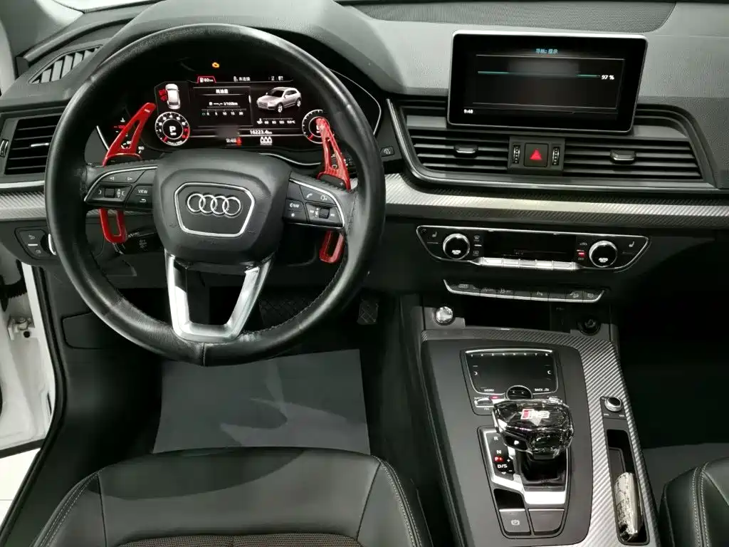 Audi Q5L 2019 — фото 12