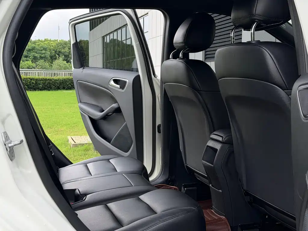 Mercedes-Benz B-Class 2016 — фото 13