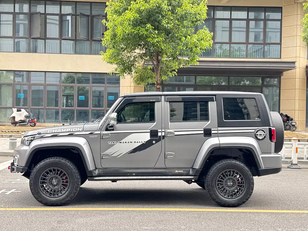 BAIC BJ40 2023 — фото 15