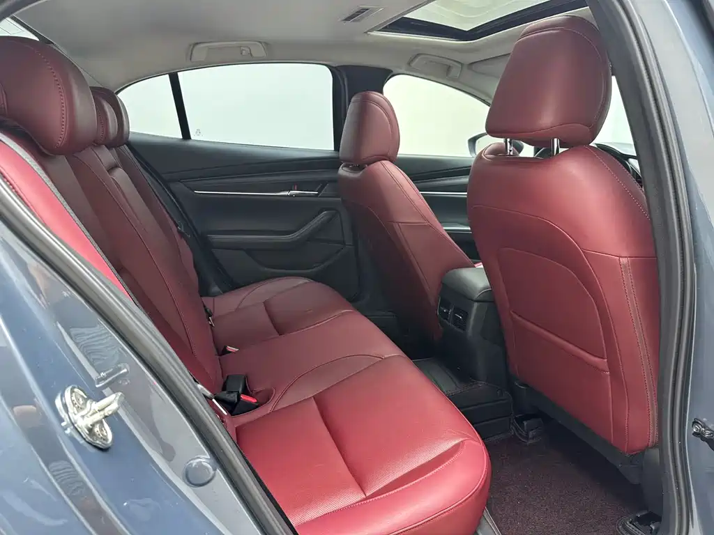 Mazda 3 Axela 2022