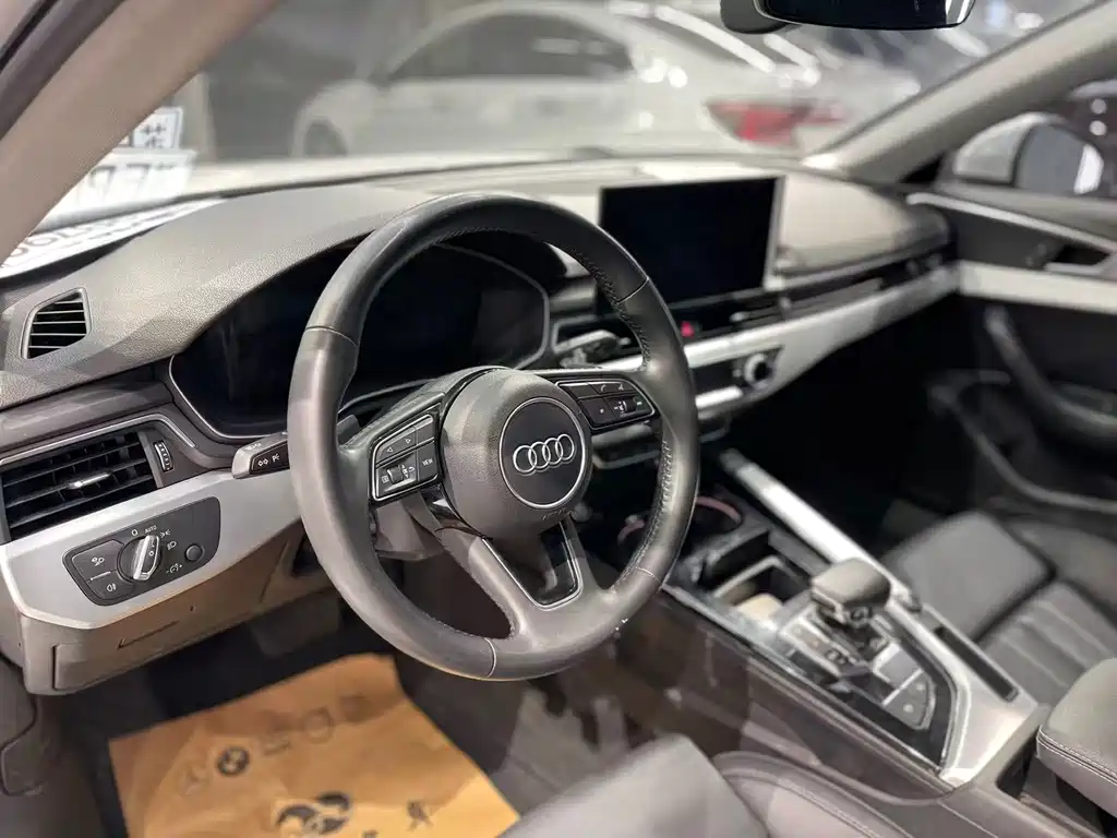 Audi A4L 2021 — фото 11