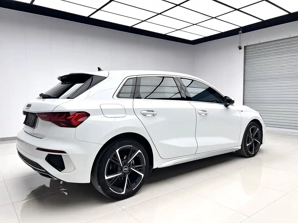 Audi A3 2023 — фото 3