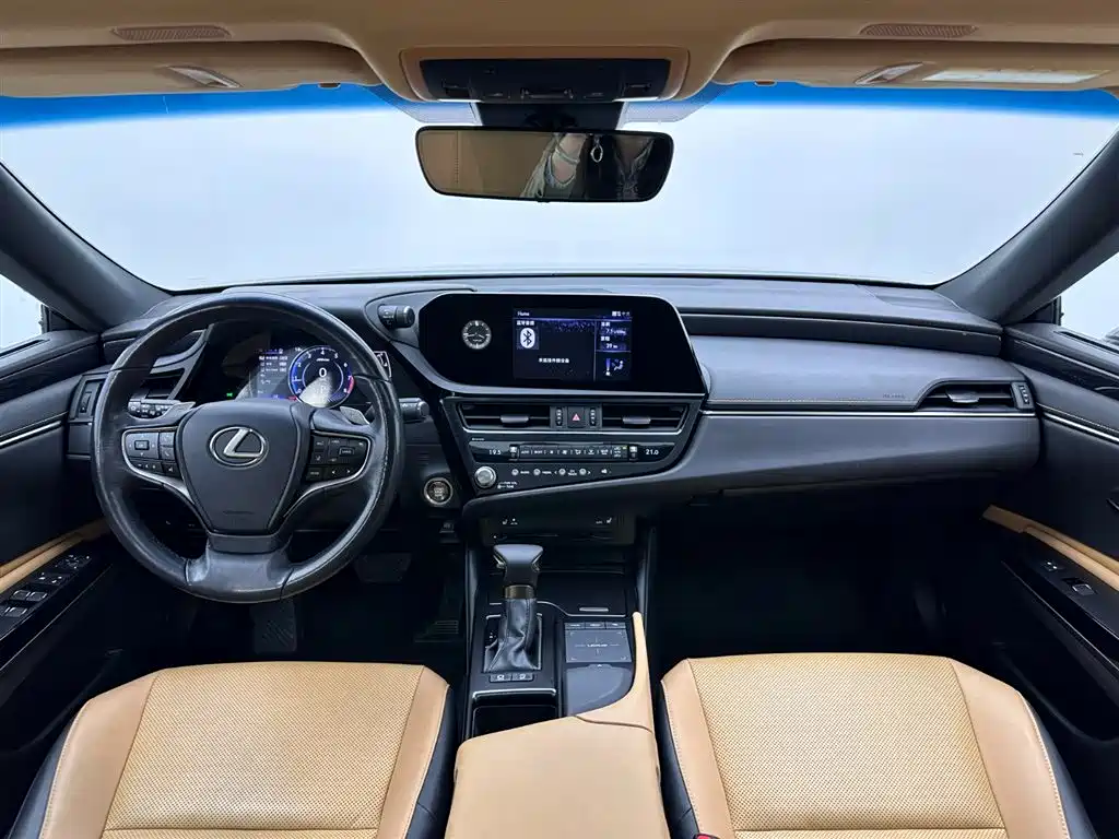 Lexus ES 2022 — фото 18