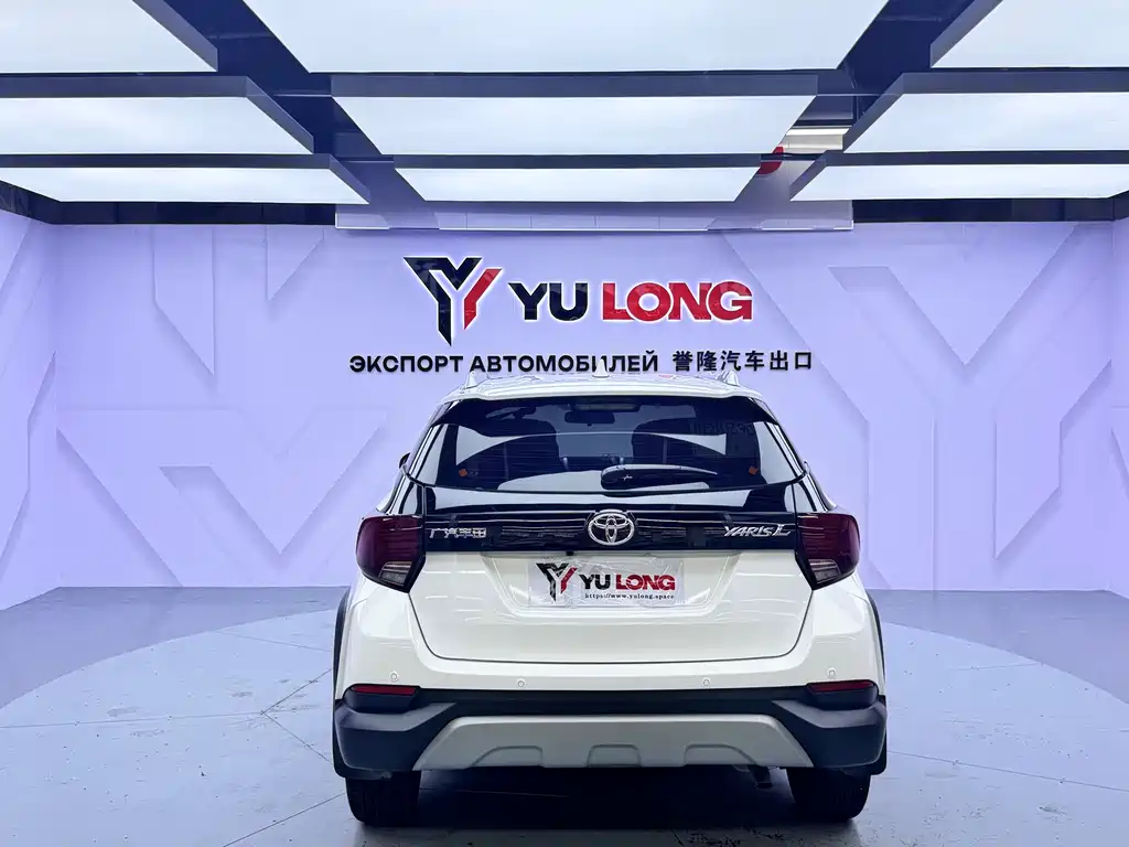 Toyota Yaris L 2022