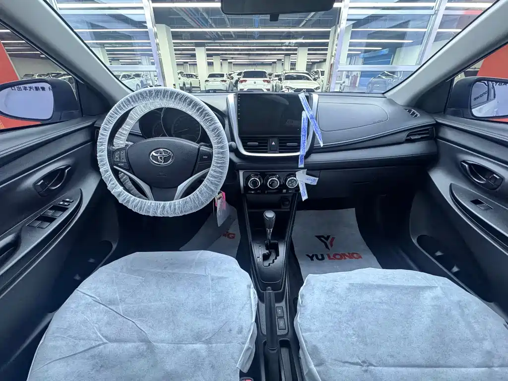 Toyota Yaris L 2022 — фото 14