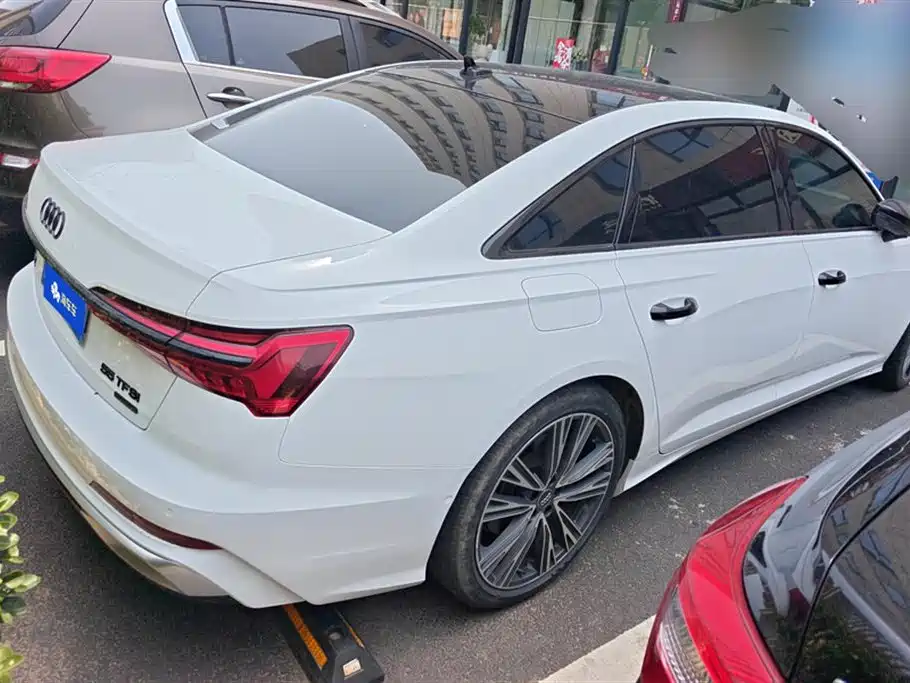 Audi A6L 2020