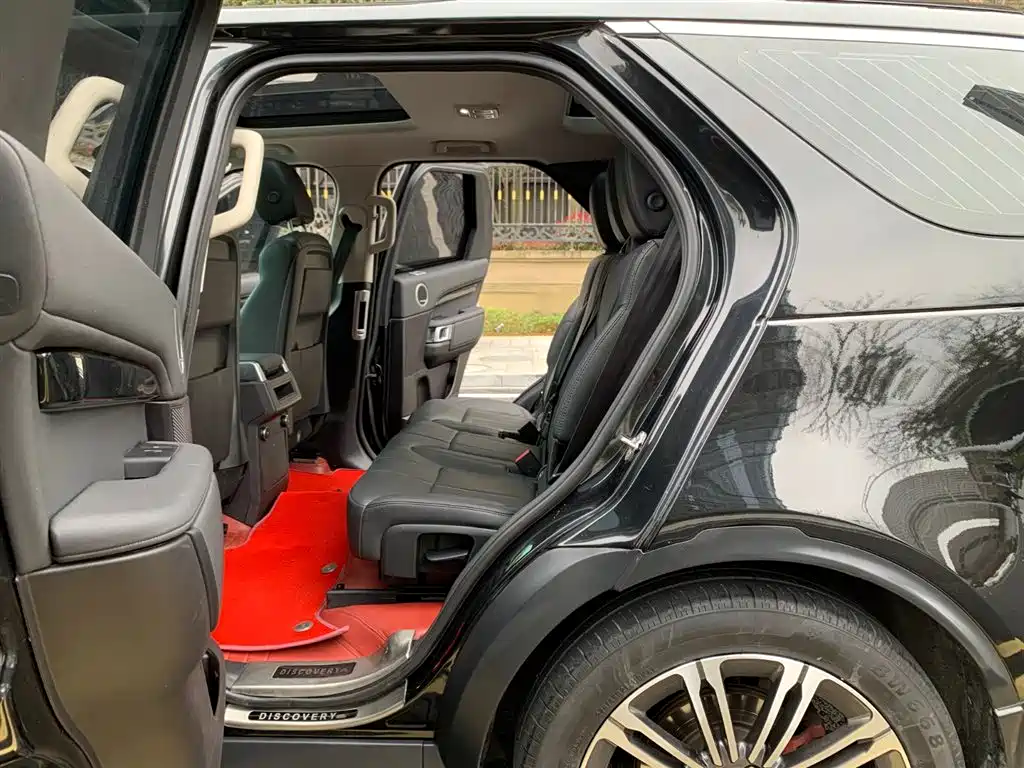 Land Rover Discovery 2019 — фото 15