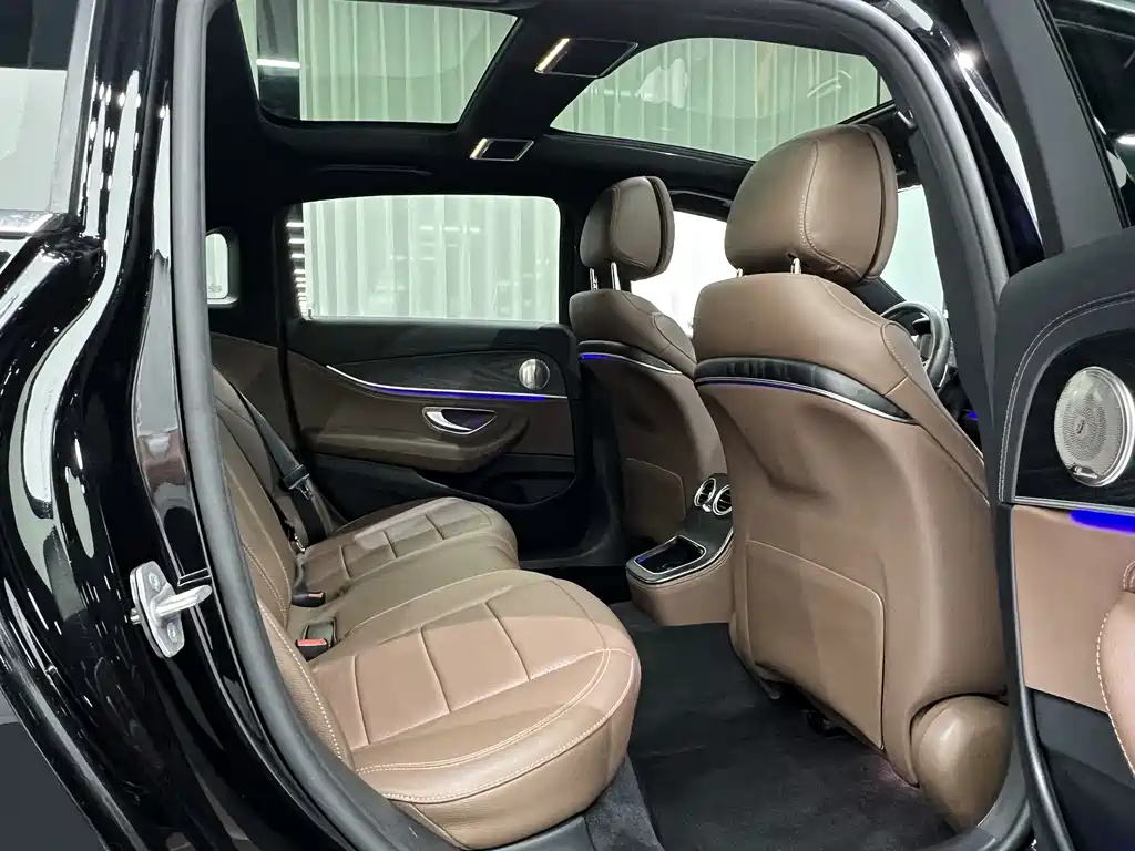 Mercedes-Benz E-Class 2023