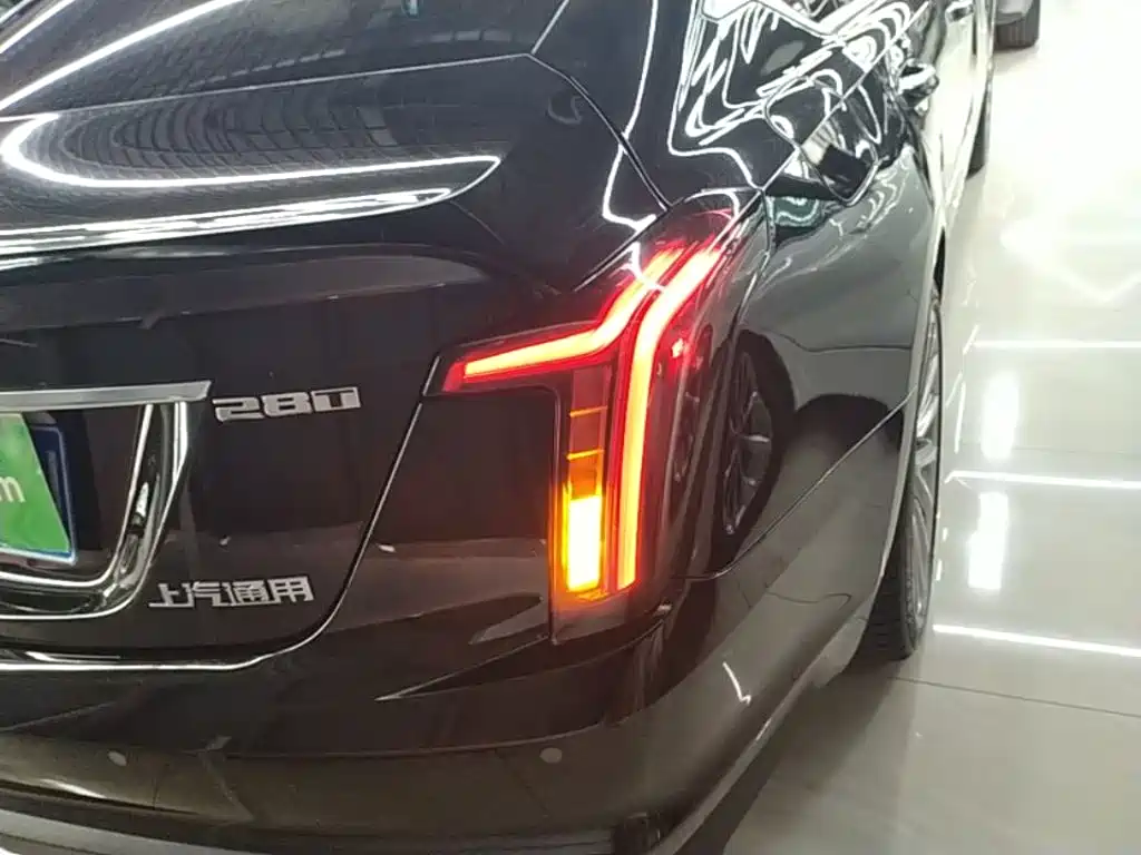 Cadillac CT5 2021 — фото 8