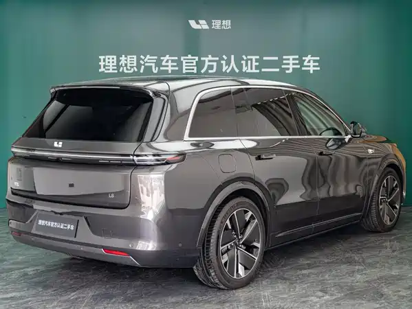 Li Auto L8 2025