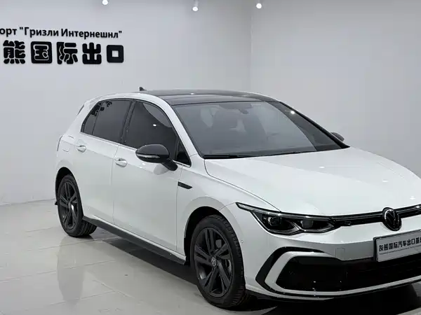 Volkswagen Golf 2024