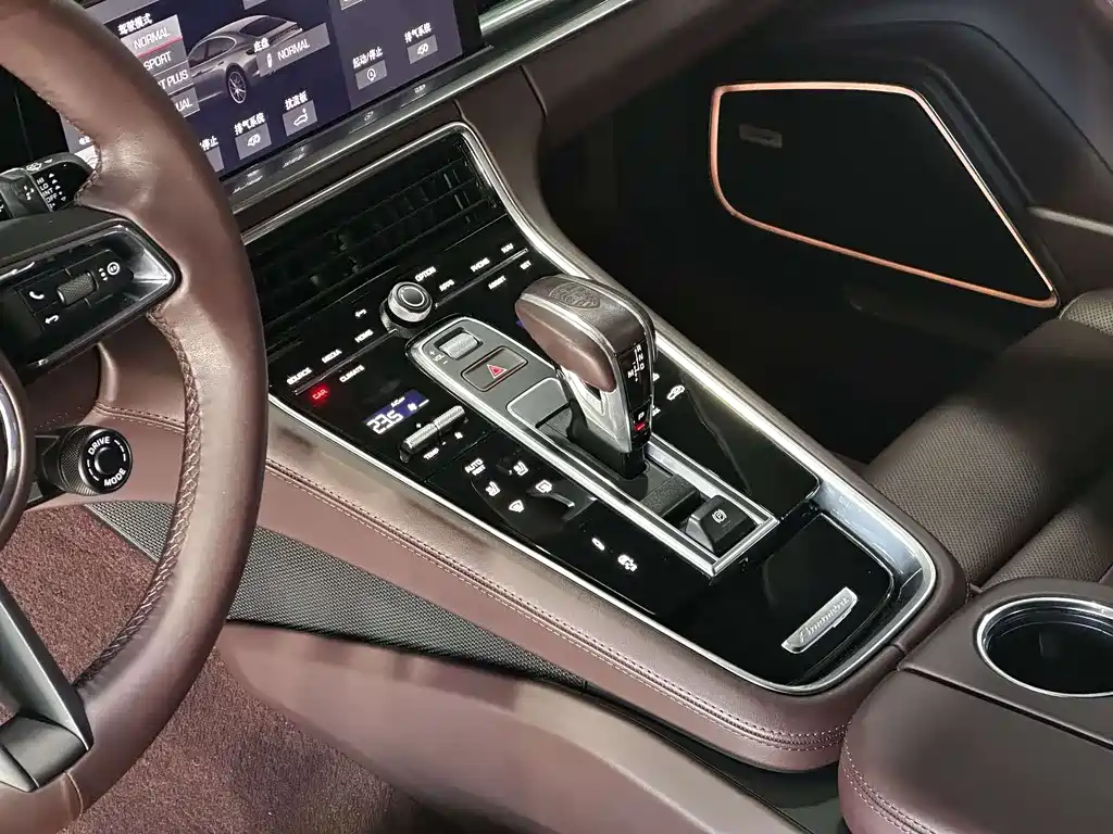 Porsche Panamera 2022 — фото 14