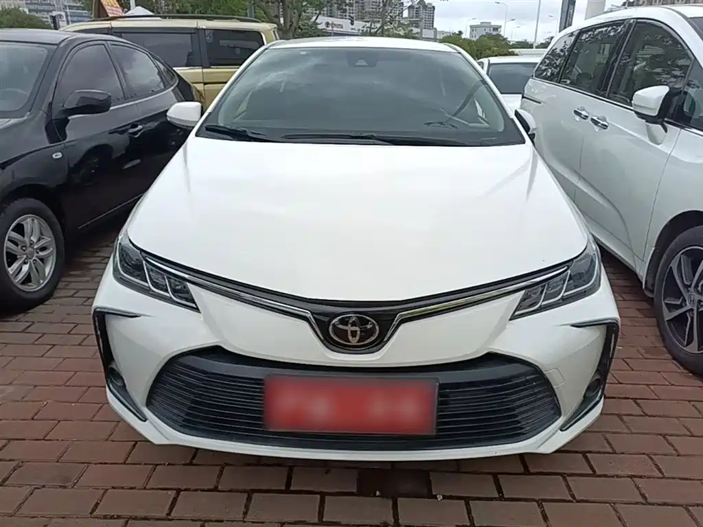 Toyota Corolla 2019 — фото 3