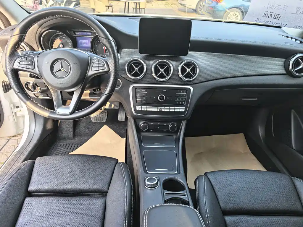 Mercedes-Benz GLA 2019