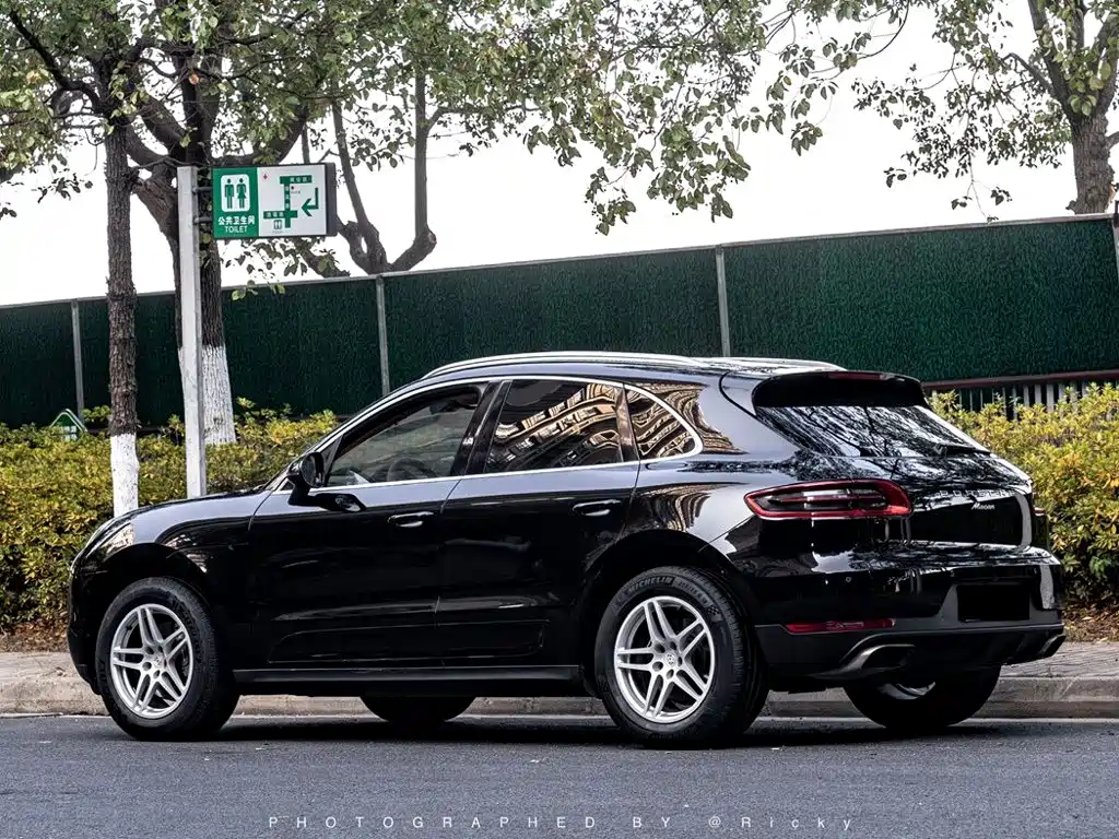 Porsche Macan 2015 — фото 10