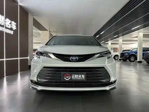 Toyota Sienna 2021