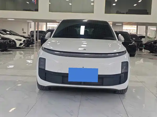 Li Auto L6 2024