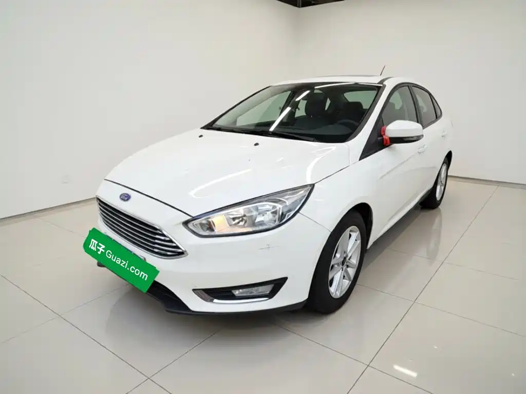 Ford Focus 2015 — фото 1