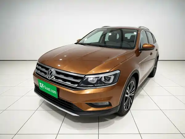 Volkswagen Cross Lavida 2016