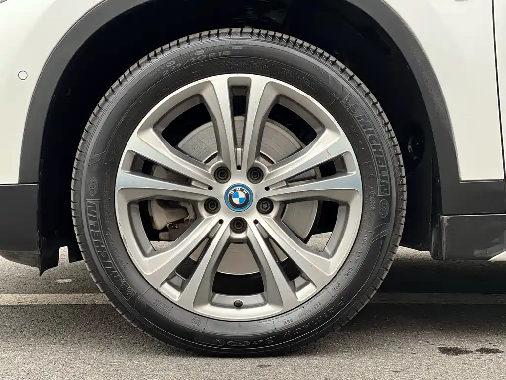 BMW X1 New Energy 2017 — фото 20