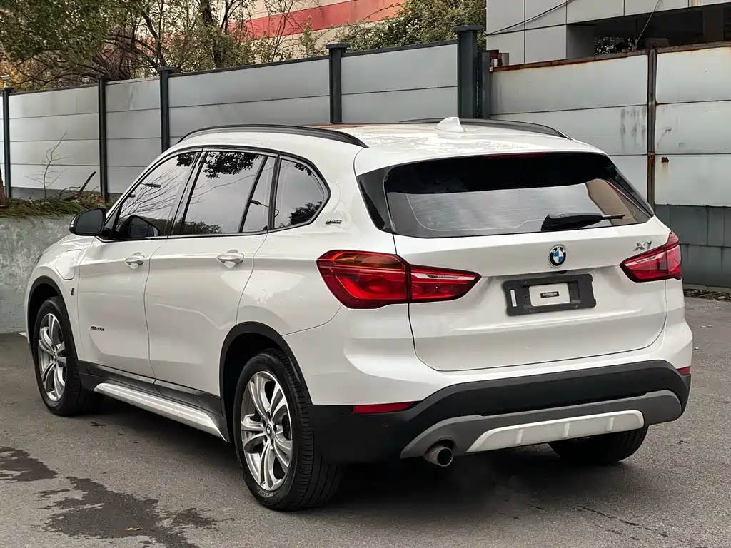 BMW X1 New Energy 2017 — фото 16