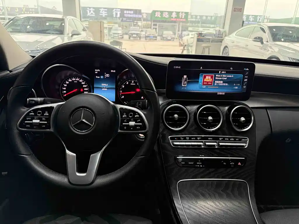 Mercedes-Benz C-Class 2019 — фото 8