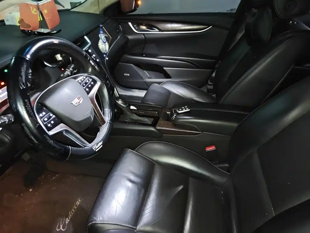 Cadillac XTS 2018 — фото 16