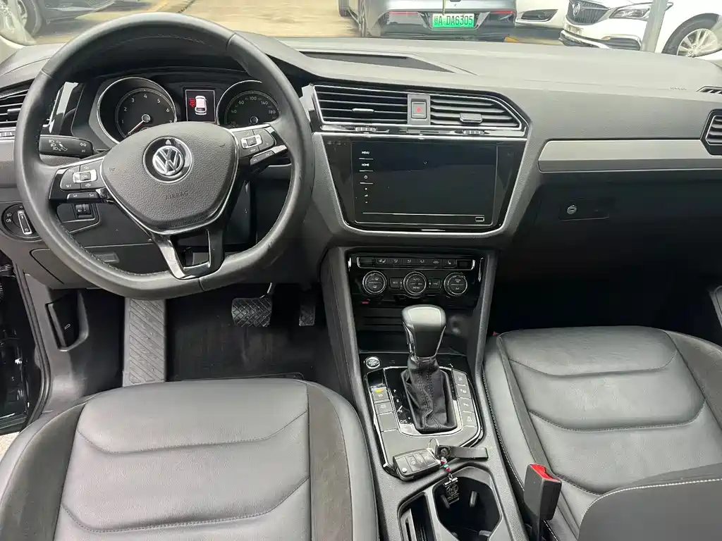 Volkswagen Tiguan L 2020 — фото 4