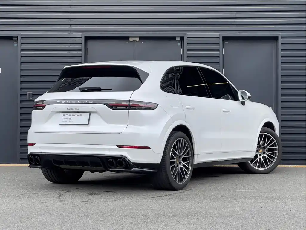 Porsche Cayenne 2023 — фото 2