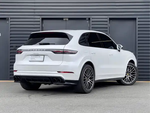 Porsche Cayenne 2023