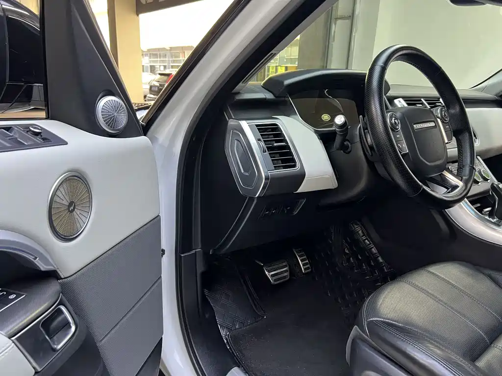 Land Rover Sport 2018 — фото 13