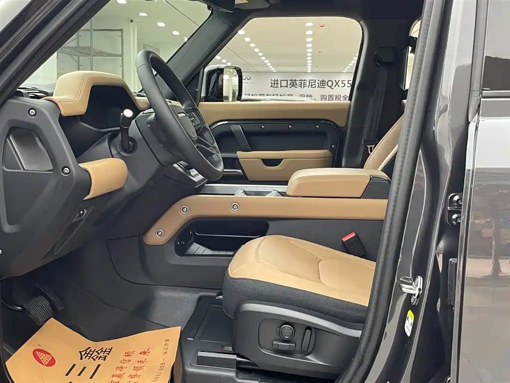 Land Rover Defender 2025 — фото 15