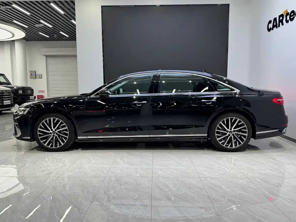 Audi A8 2023