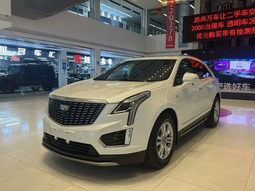 Cadillac XT5 2022 — фото 1
