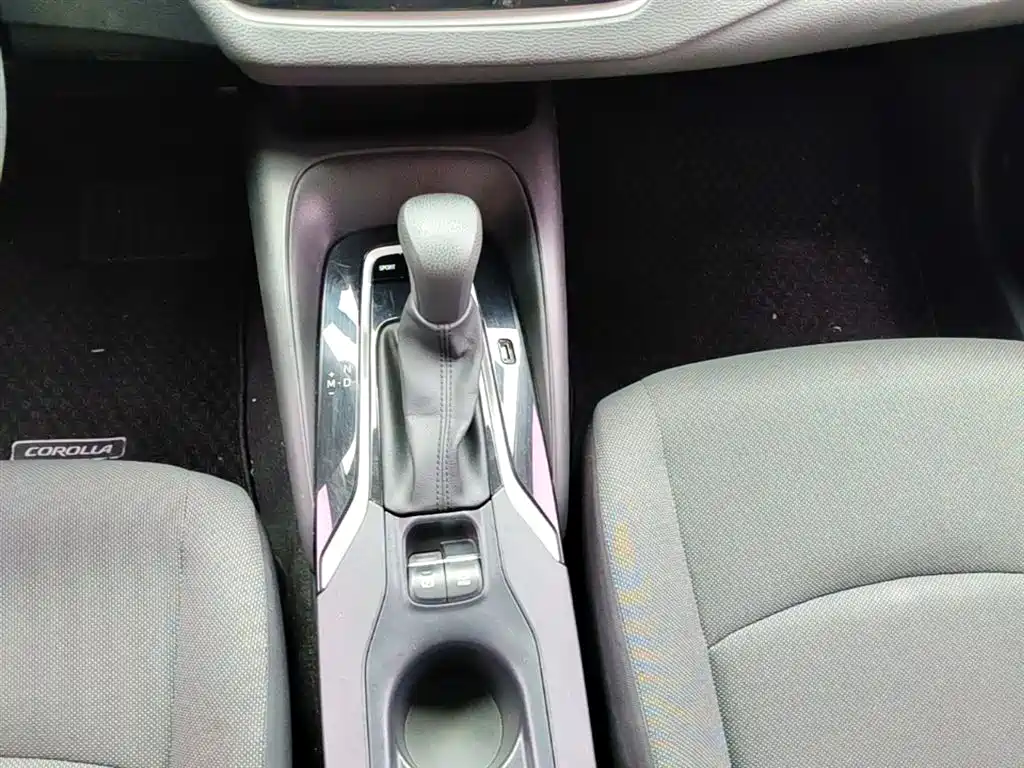 Toyota Corolla 2019 — фото 14