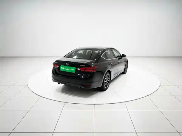 Nissan Teana 2022