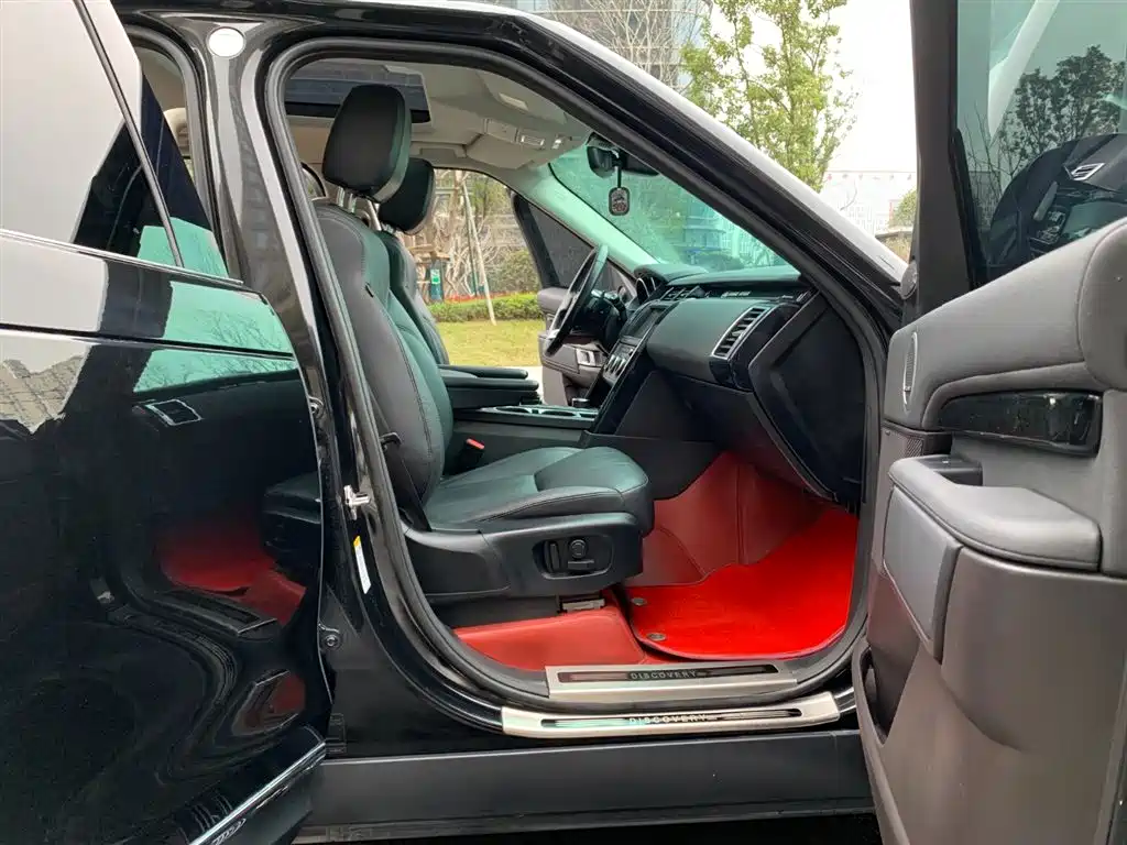 Land Rover Discovery 2019 — фото 13