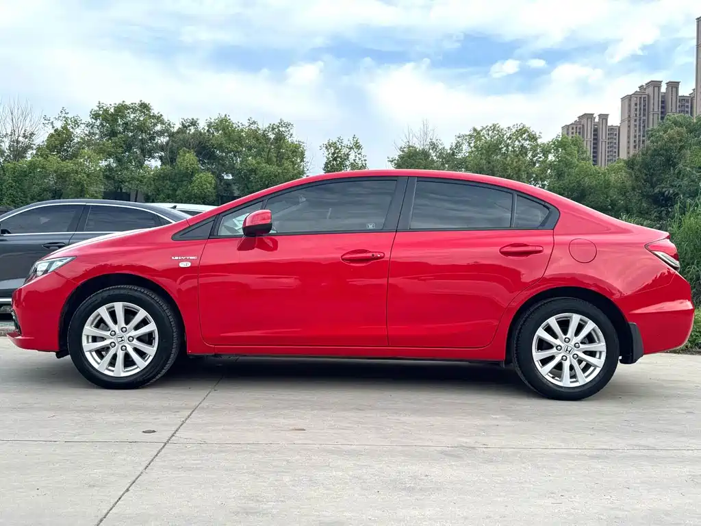Honda Civic 2015 — фото 11