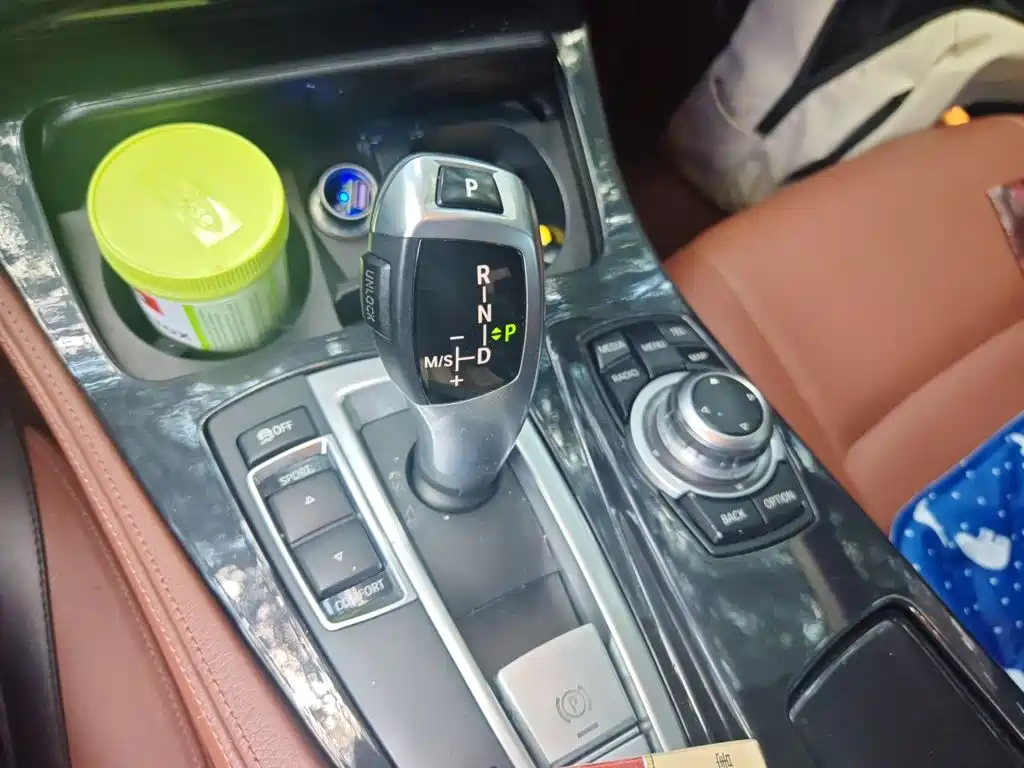BMW 5 Series 2014 — фото 15